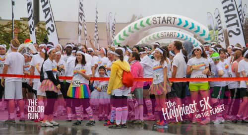 https://themrstee.com/wp-content/uploads/2014/03/ColorRunStart.jpg