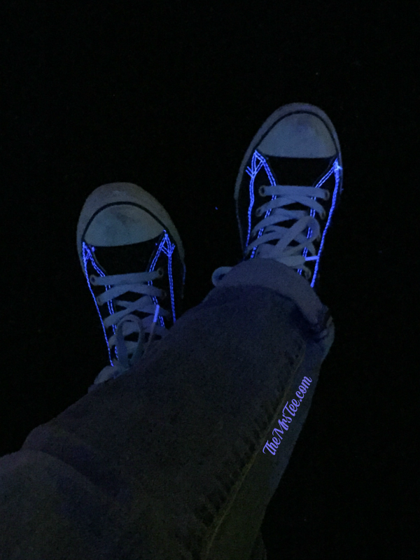 Wordless-Chucks-Blacklight