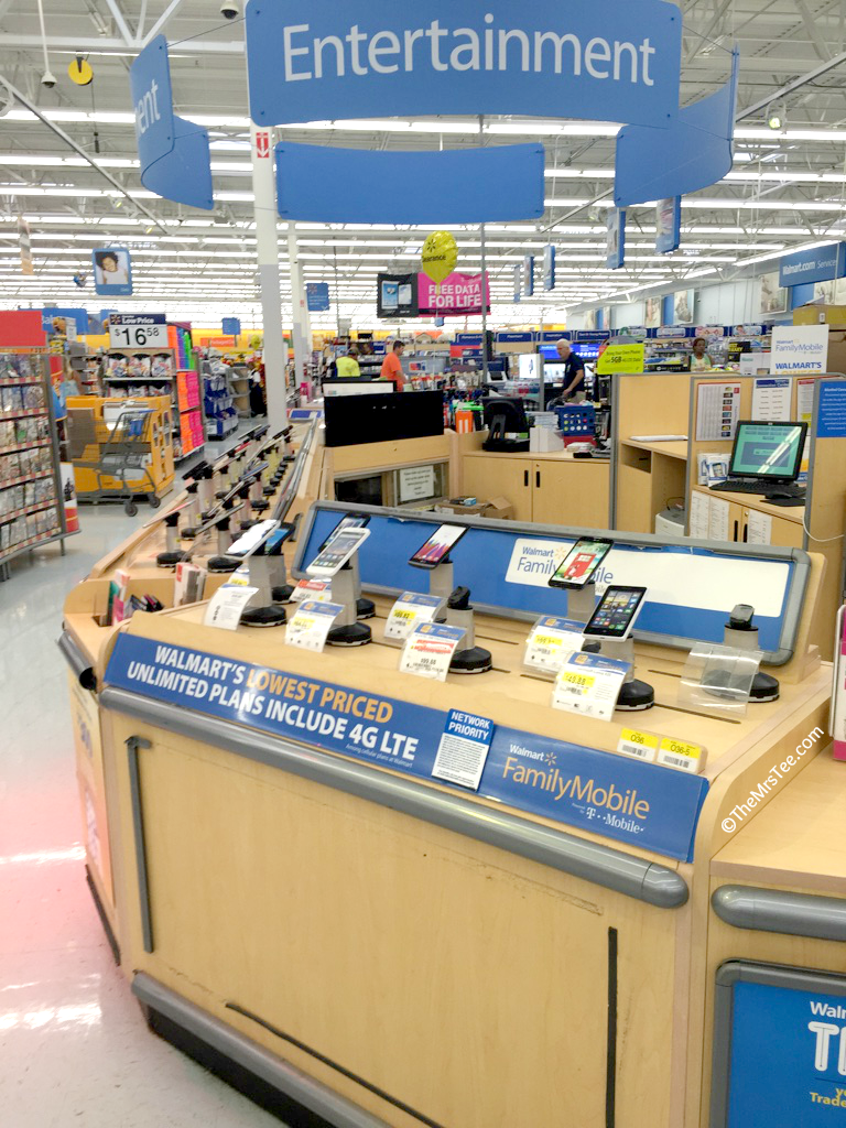 Busy Mom's Stay #JustACallAway With Walmart's Family Mobile Plan | TheMrsTee.com