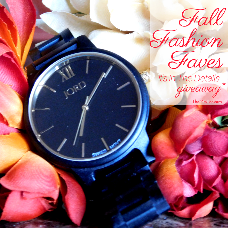 Fall Fashion Faves - It's In The Details {Giveaway} | TheMrsTee.com